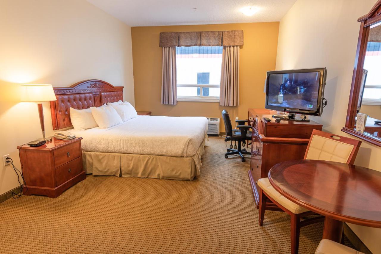 Days Inn By Wyndham Bonnyville Екстер'єр фото