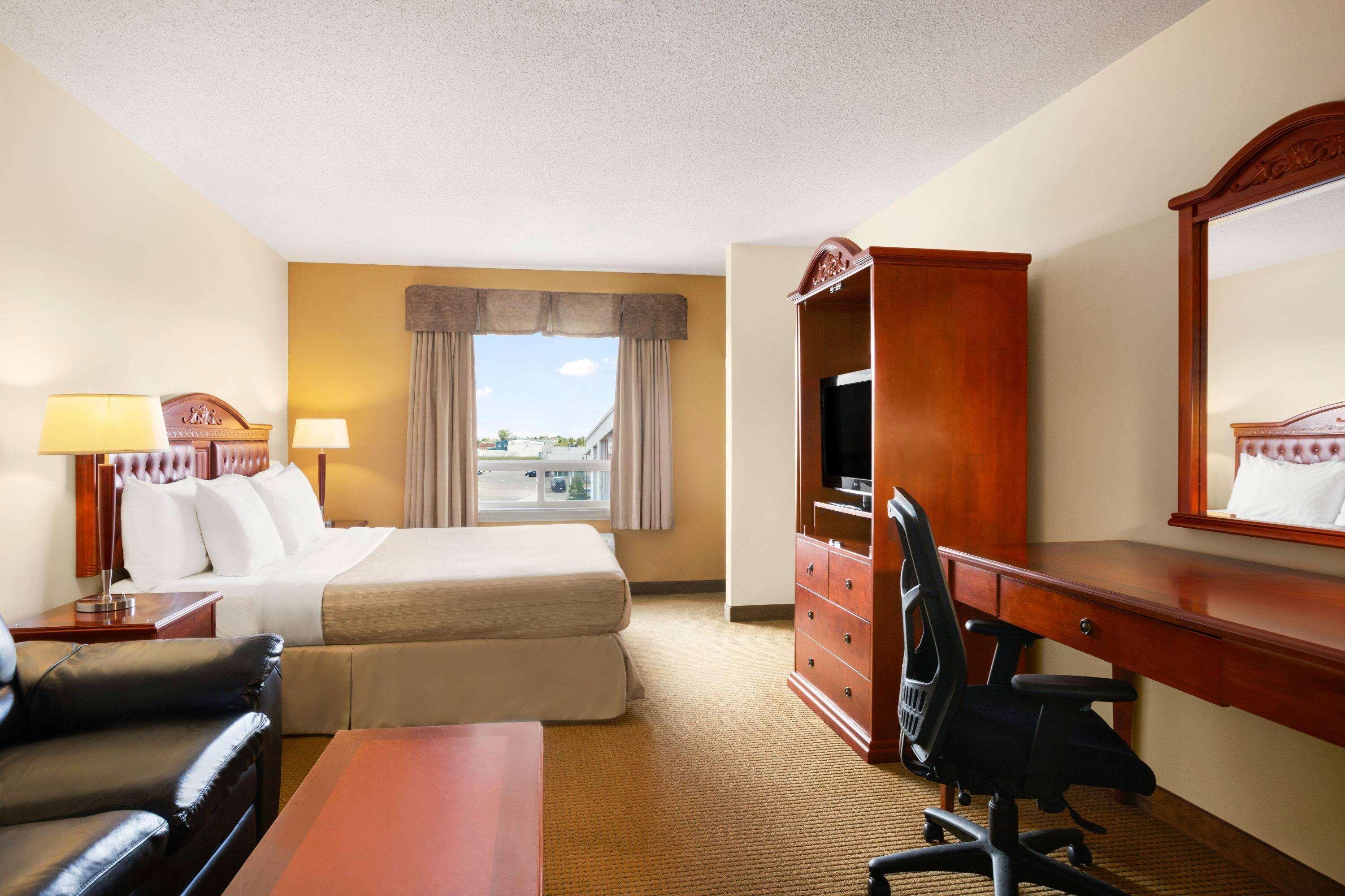 Days Inn By Wyndham Bonnyville Екстер'єр фото